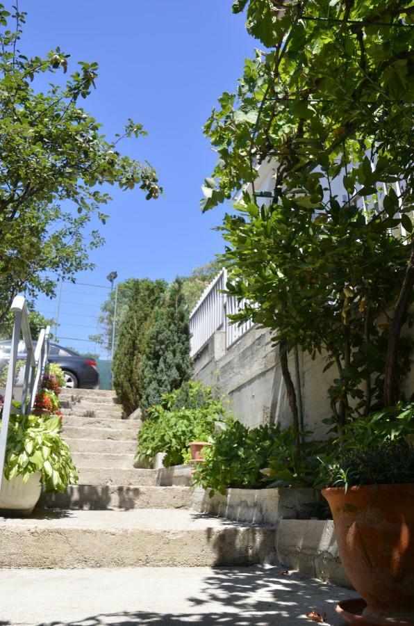 Apartments Lilly - Studio Rijeka Exterior photo